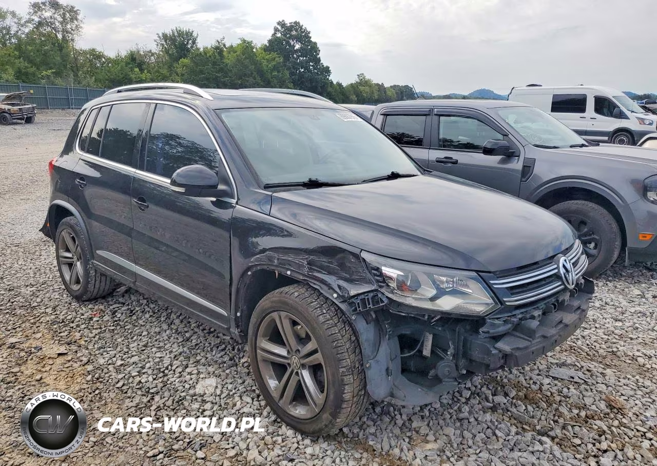 2017 Volkswagen Tiguan Sport VIN:WVGTV7AXXHK016043 - 4