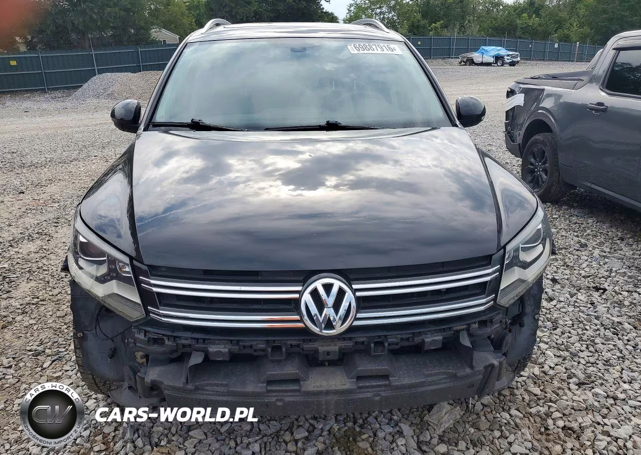 2017 Volkswagen Tiguan Sport VIN:WVGTV7AXXHK016043 - 5