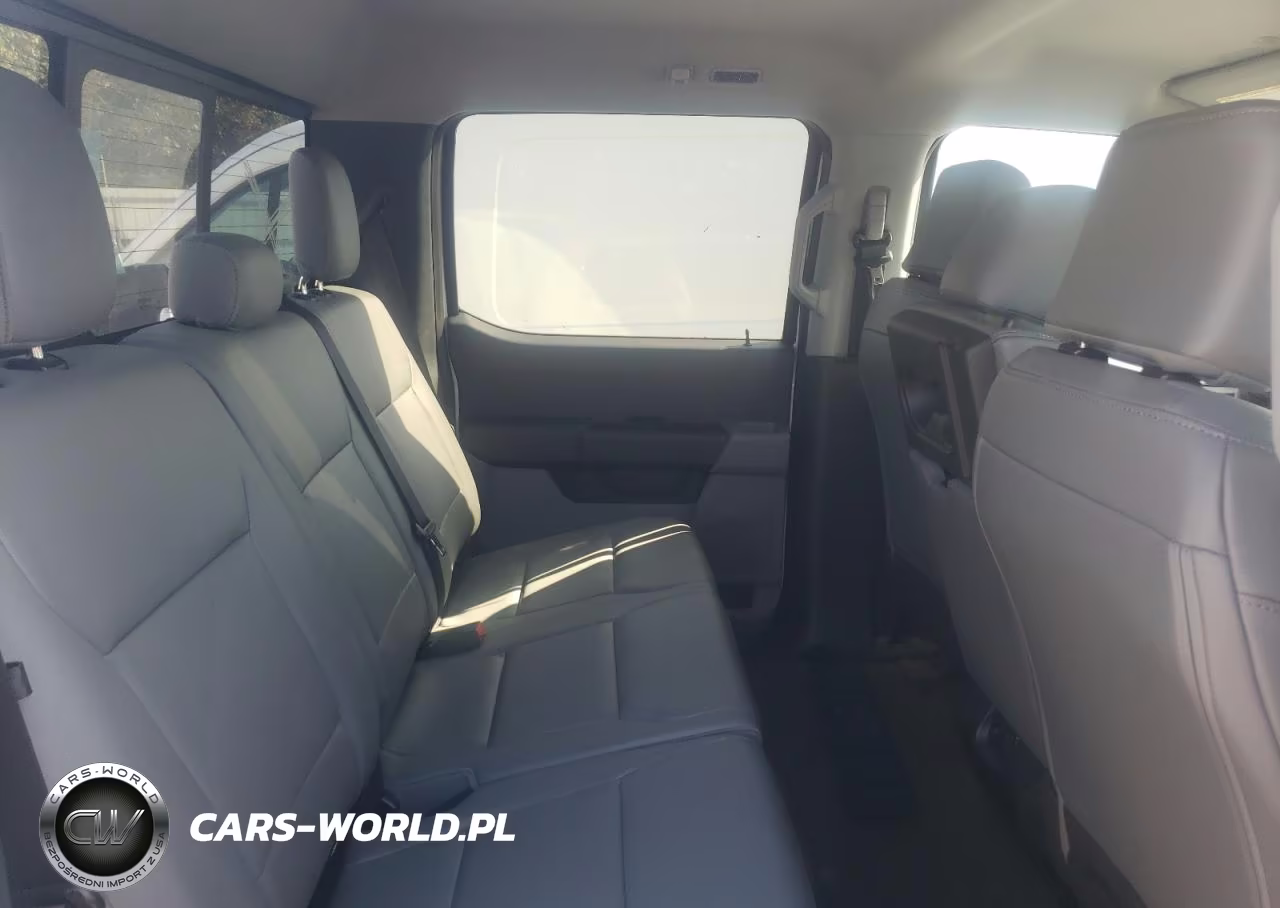 2023 Ford F550 Super Duty Super Duty VIN:1FD0W5HTXPEC31958 - 11