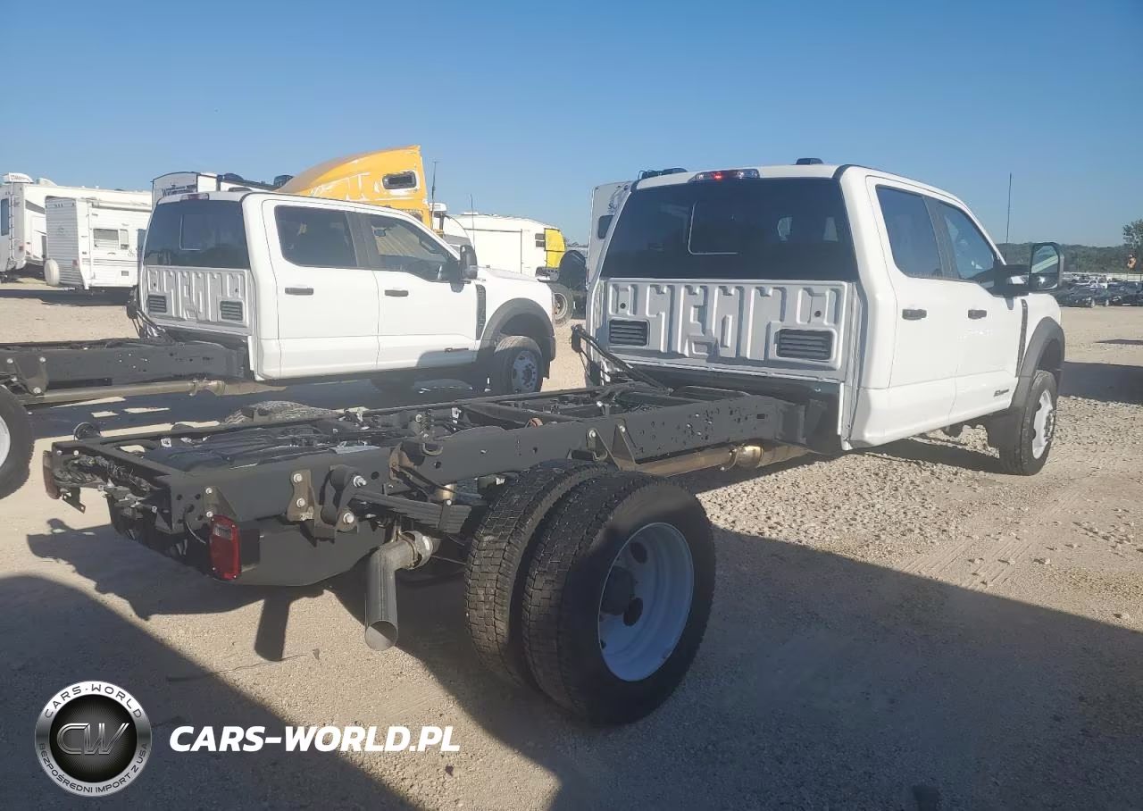 2023 Ford F550 Super Duty VIN:1FD0W5HT8PEC31960 - 3