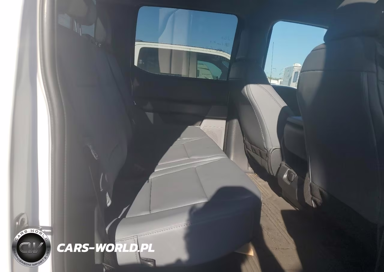 2023 Ford F550 Super Duty VIN:1FD0W5HT5PEC77827 - 10