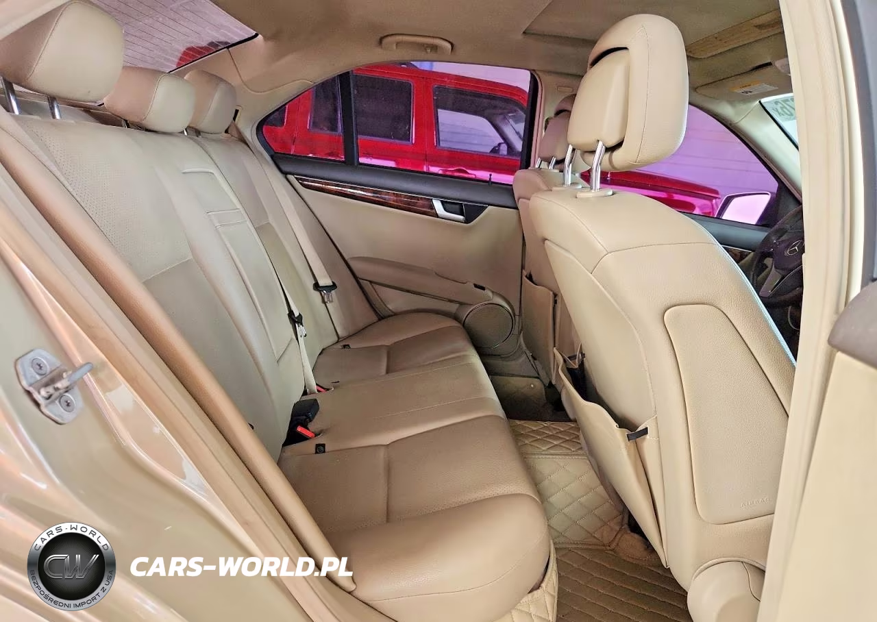 2012 Mercedes-Benz C 250 VIN:WDDGF4HB8CR219143 - 10