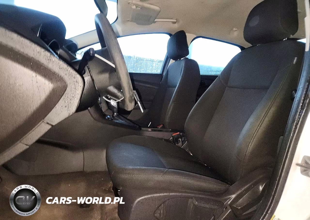 2018 Ford Focus S VIN:1FADP3E24JL269360 - 7