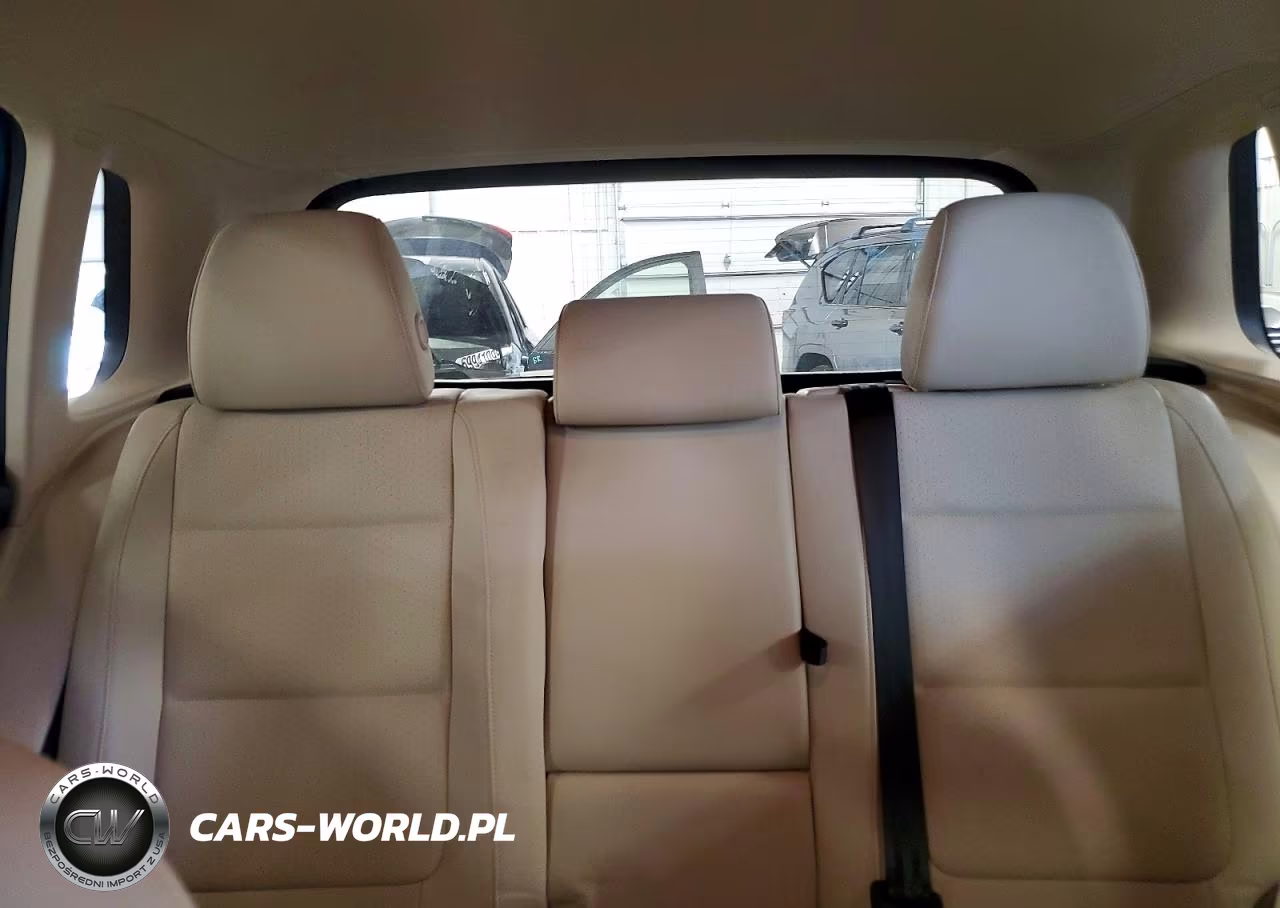 2017 Volkswagen Tiguan S VIN:WVGBV7AX2HK025508 - 10