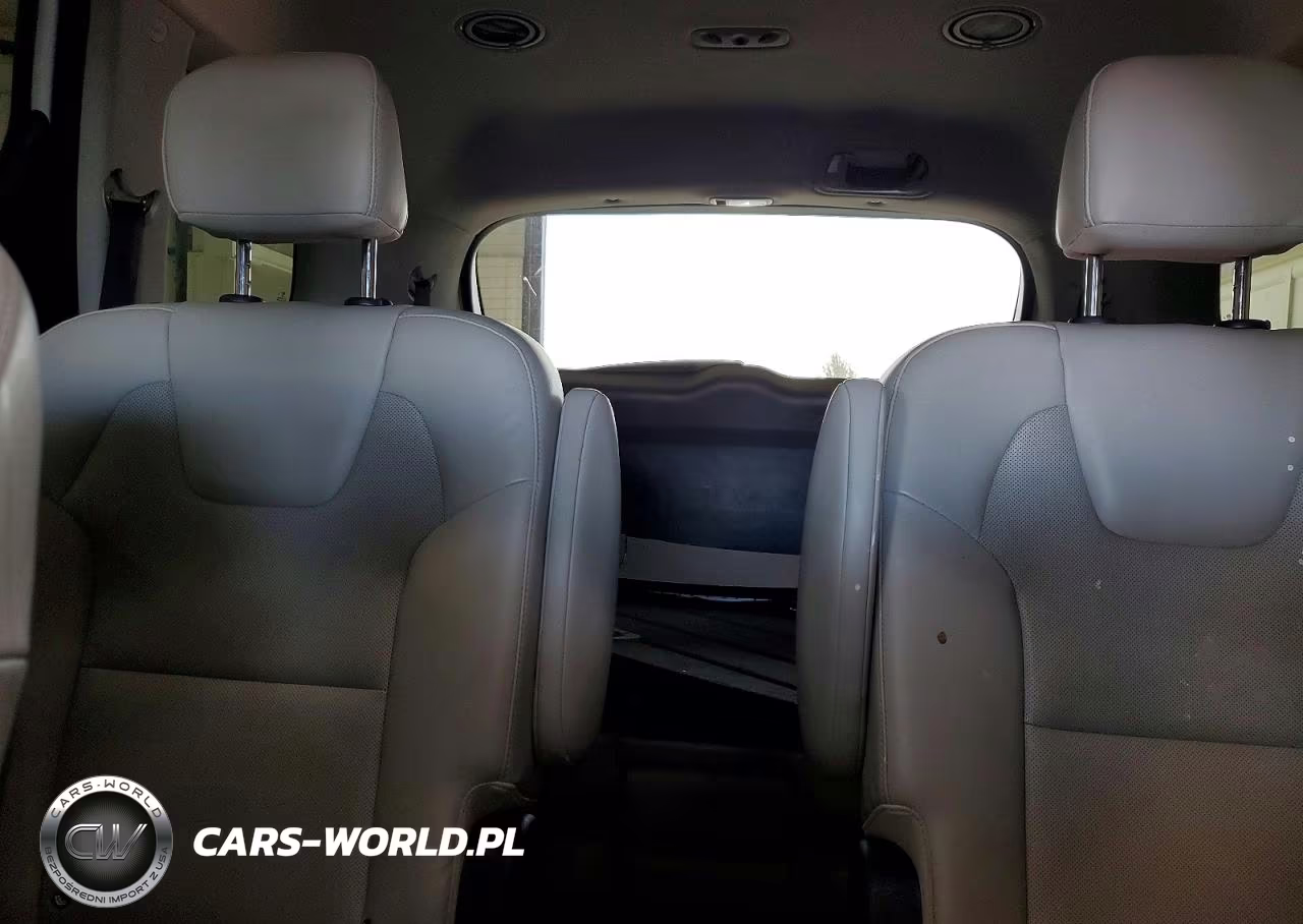 2020 Kia Telluride S VIN:5XYP6DHC1LG090020 - 10