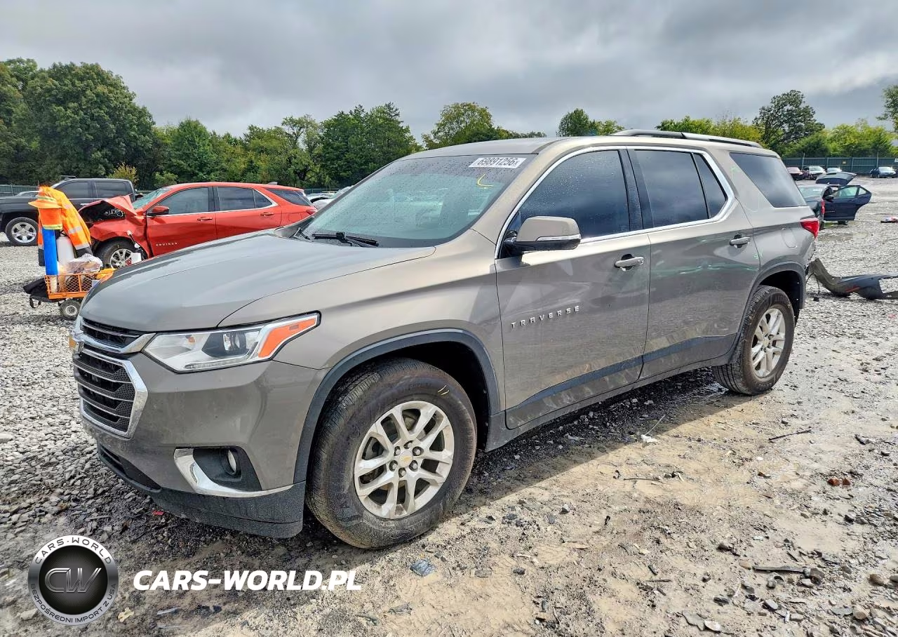 2019 Chevrolet Traverse Lt VIN:1GNERGKW9KJ116100 - 1