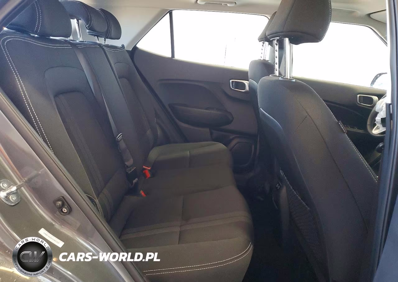 2026 Hyundai Venue Sel VIN:KMHRC8A36TU465333 - 11
