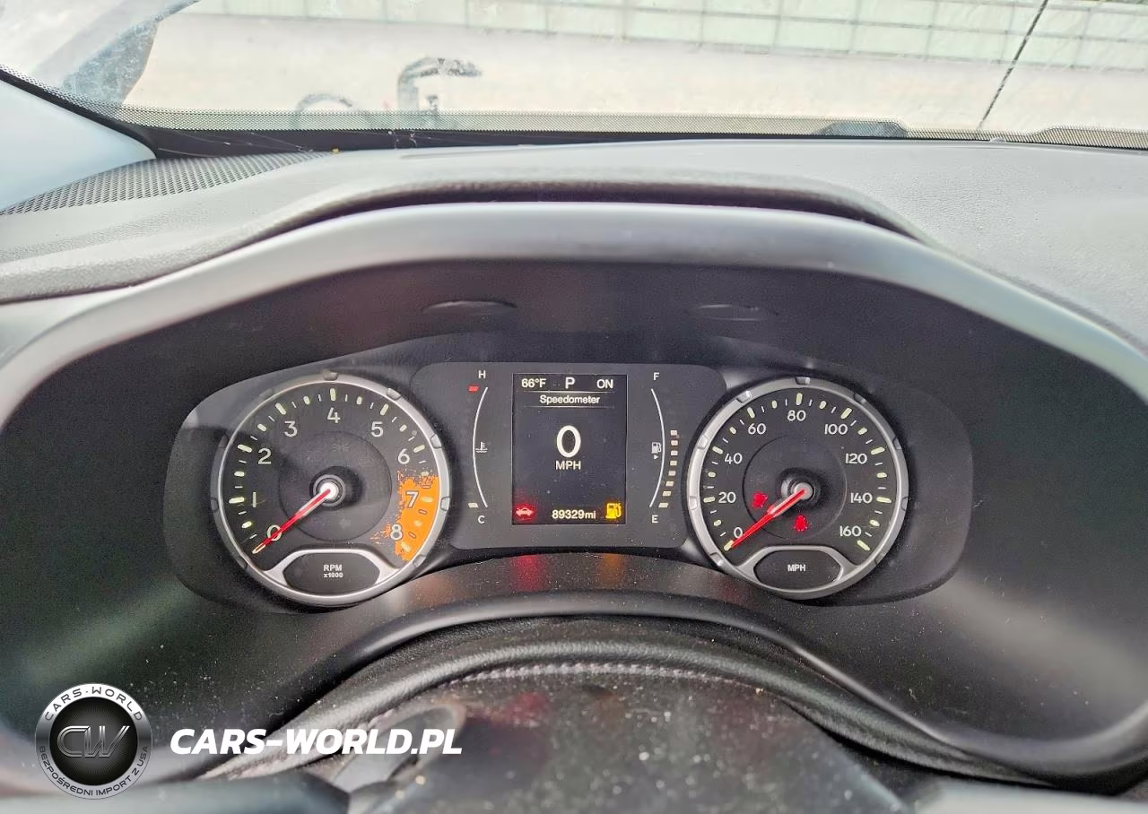 2016 Jeep Renegade Latitude VIN:ZACCJBBT6GPD42344 - 9