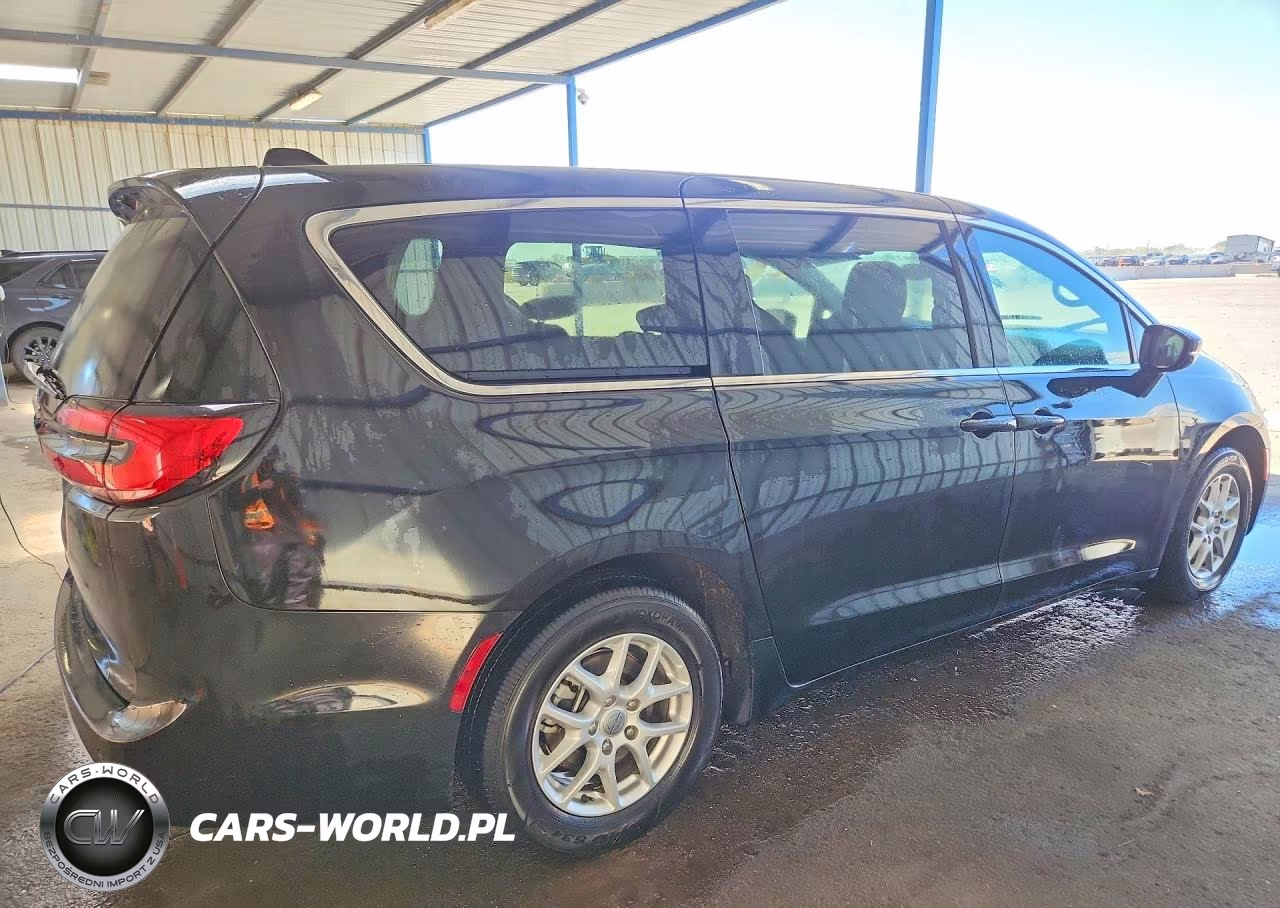2025 Chrysler Pacifica Select VIN:2C4RC1BG3SR503142 - 3