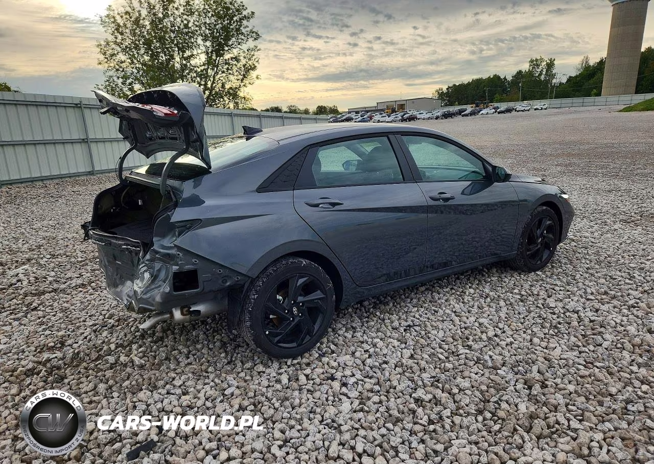 2026 Hyundai Elantra Sel Sport VIN:KMHLM4DG1TU258214 - 3