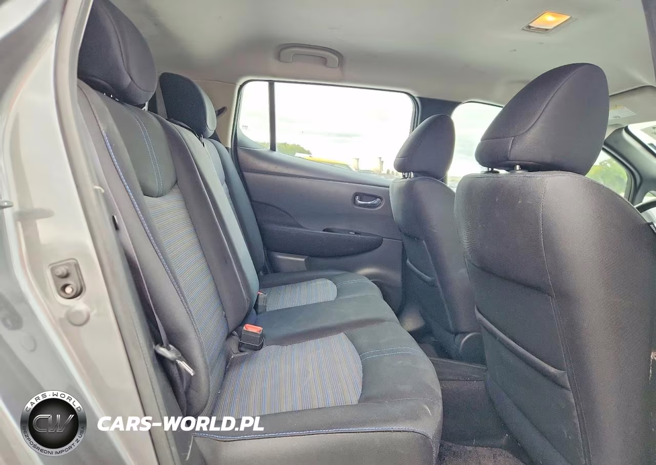 2018 Nissan Leaf Sv VIN:1N4AZ1CP9JC305947 - 10