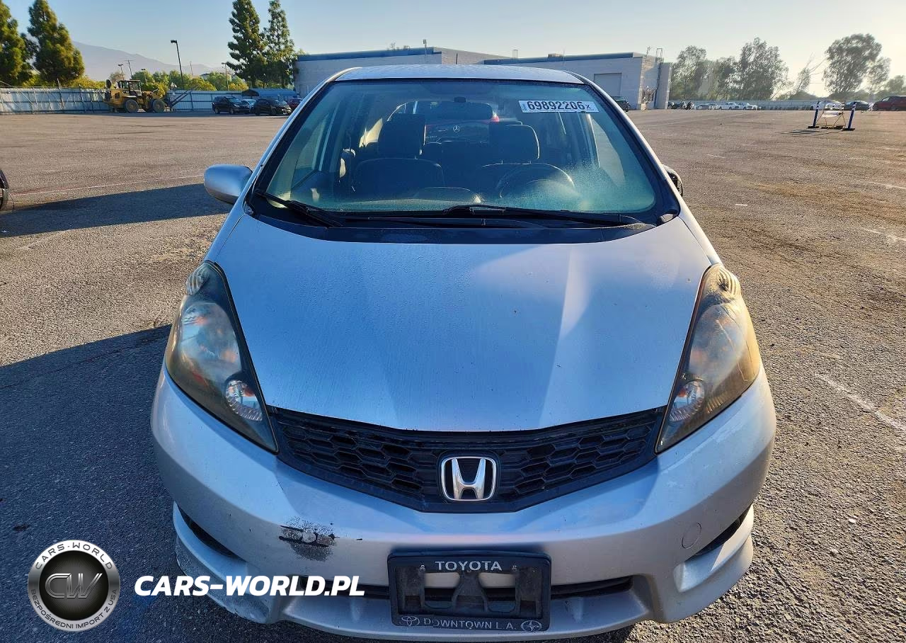 2012 Honda Fit Sport VIN:JHMGE8H57CC004577 - 5