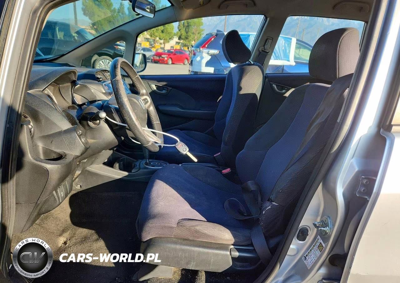 2012 Honda Fit Sport VIN:JHMGE8H57CC004577 - 7