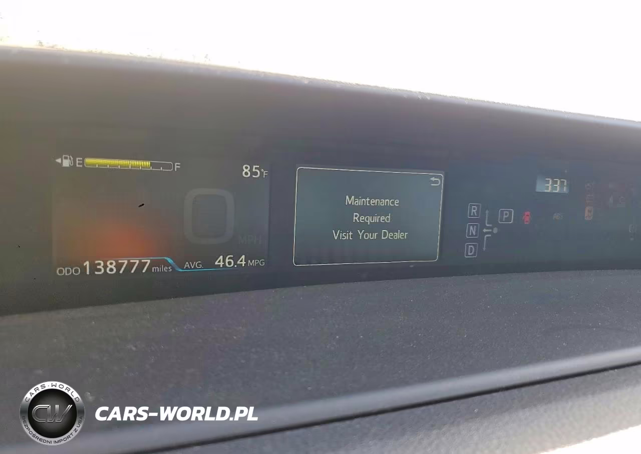 2017 Toyota Prius Three Touring VIN:JTDKARFU4H3530938 - 9