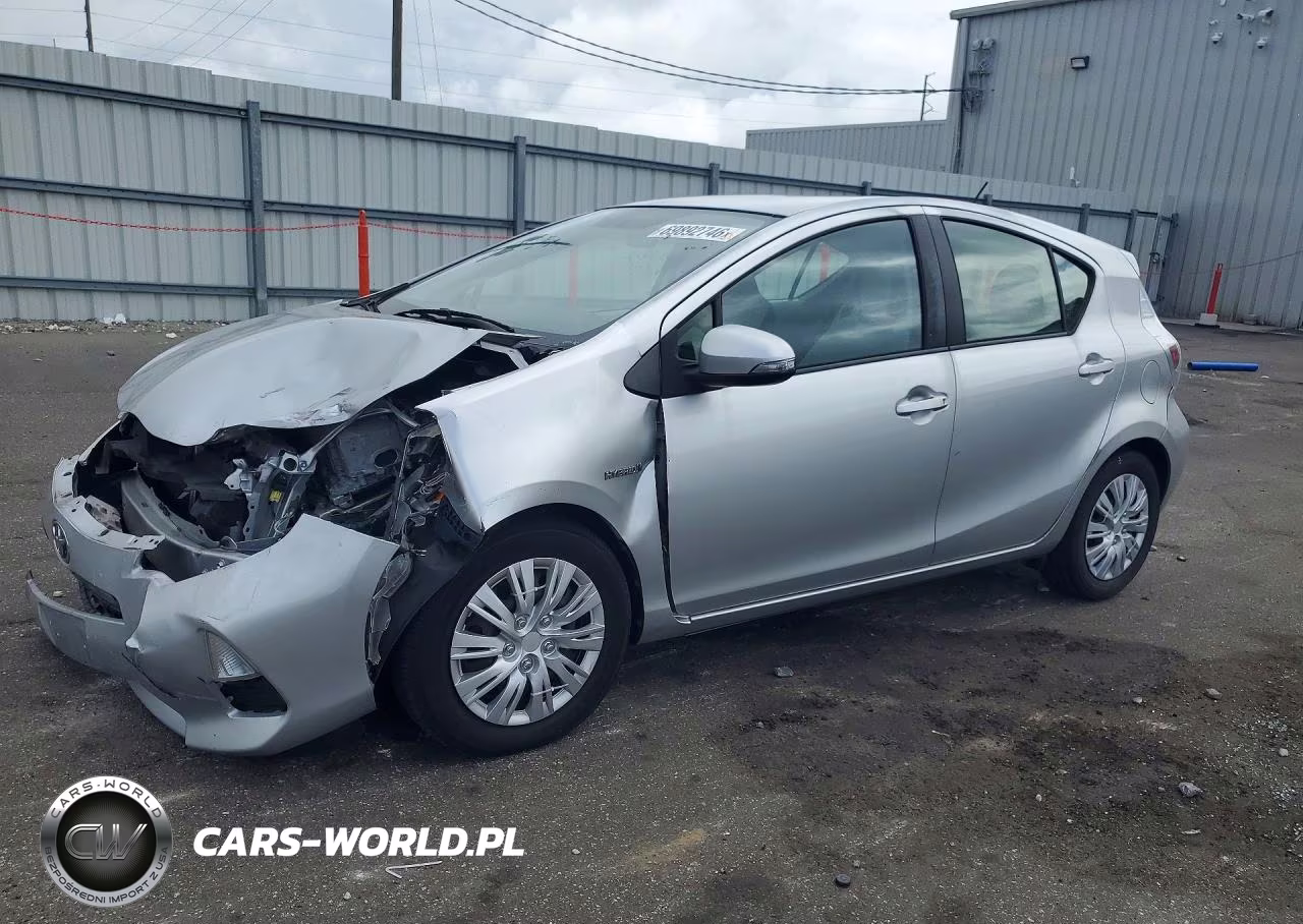 2013 Toyota Prius C One VIN:JTDKDTB34D1048865 - 1