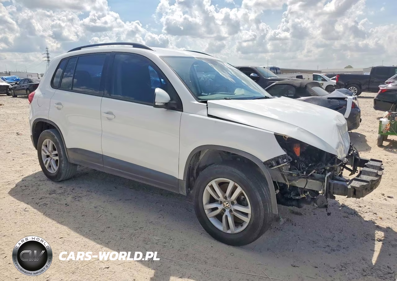 2016 Volkswagen Tiguan S VIN:WVGAV7AX4GW534714 - 4