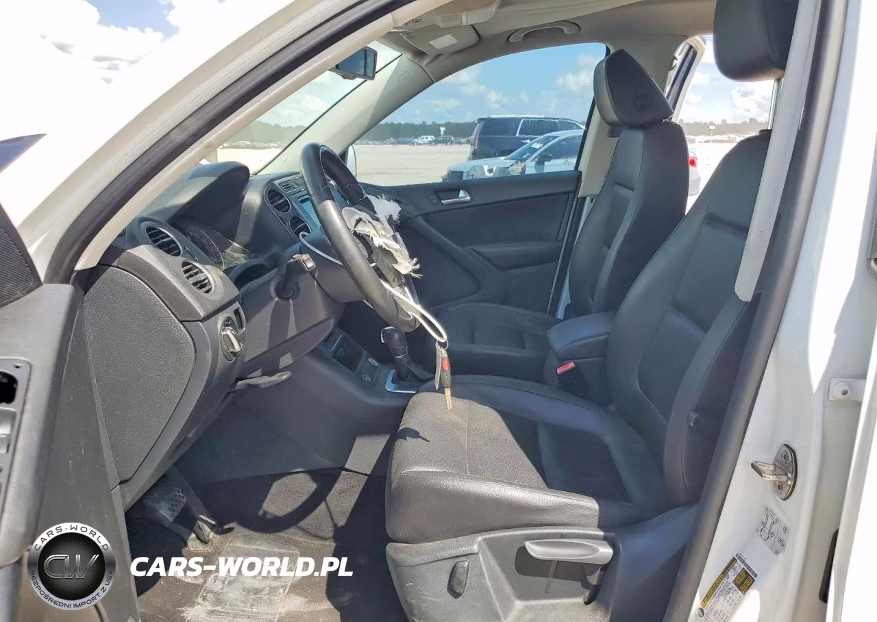 2016 Volkswagen Tiguan S VIN:WVGAV7AX4GW534714 - 7
