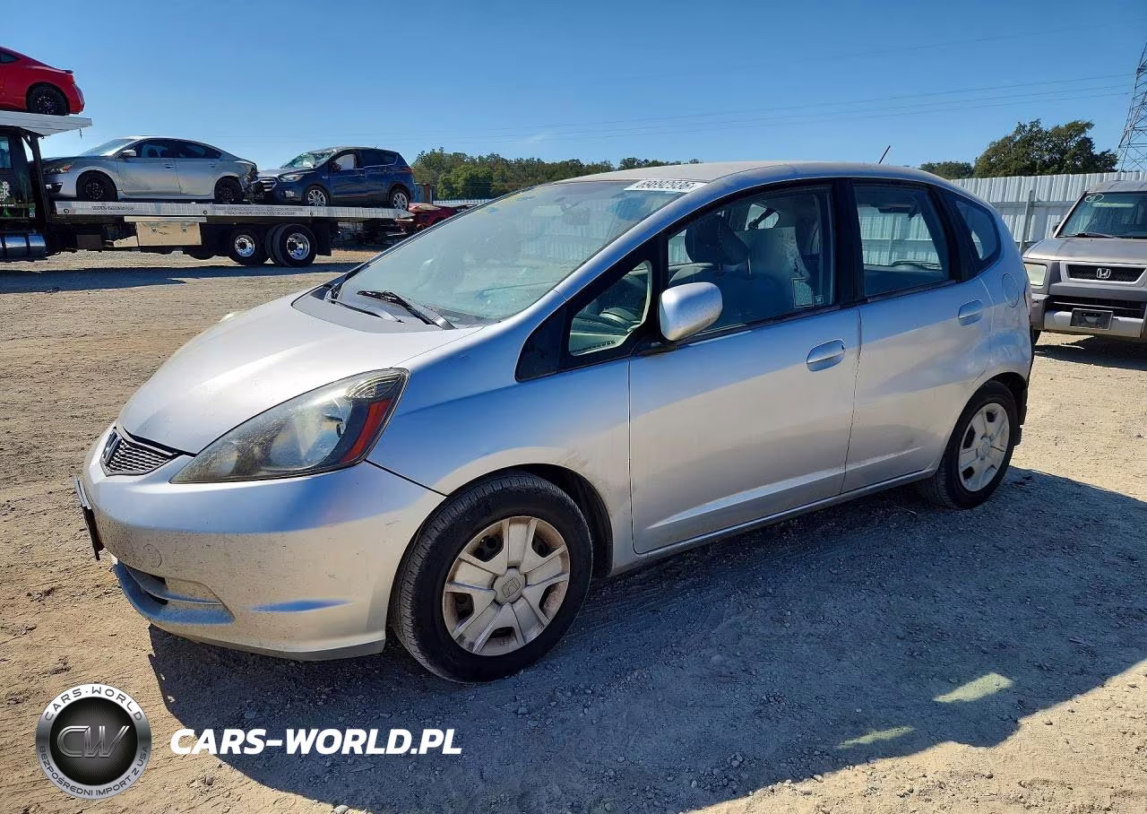 2013 Honda Fit VIN:JHMGE8H35DC061411 - 1