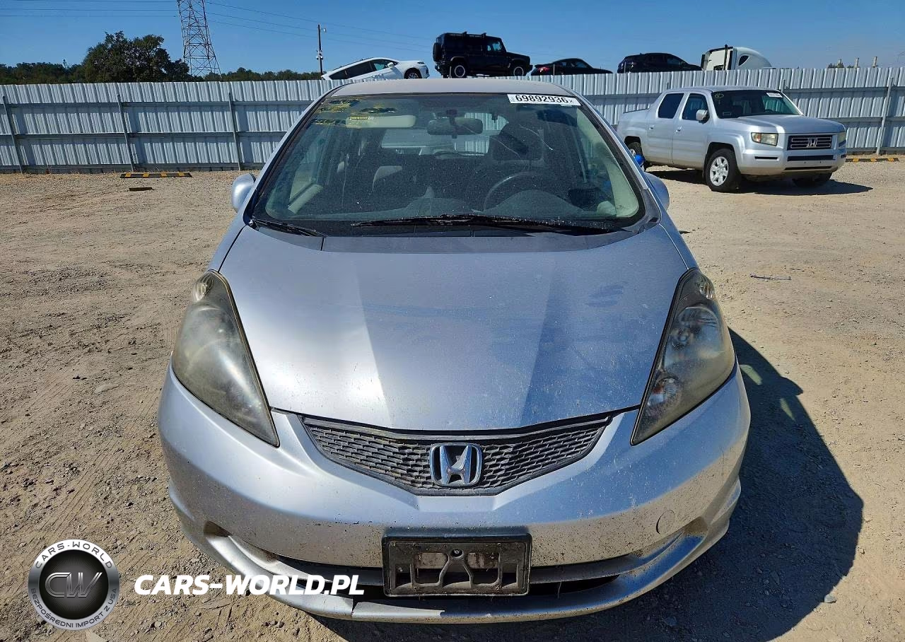 2013 Honda Fit VIN:JHMGE8H35DC061411 - 5