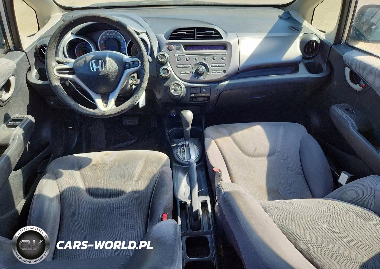 2013 Honda Fit VIN:JHMGE8H35DC061411 - 8