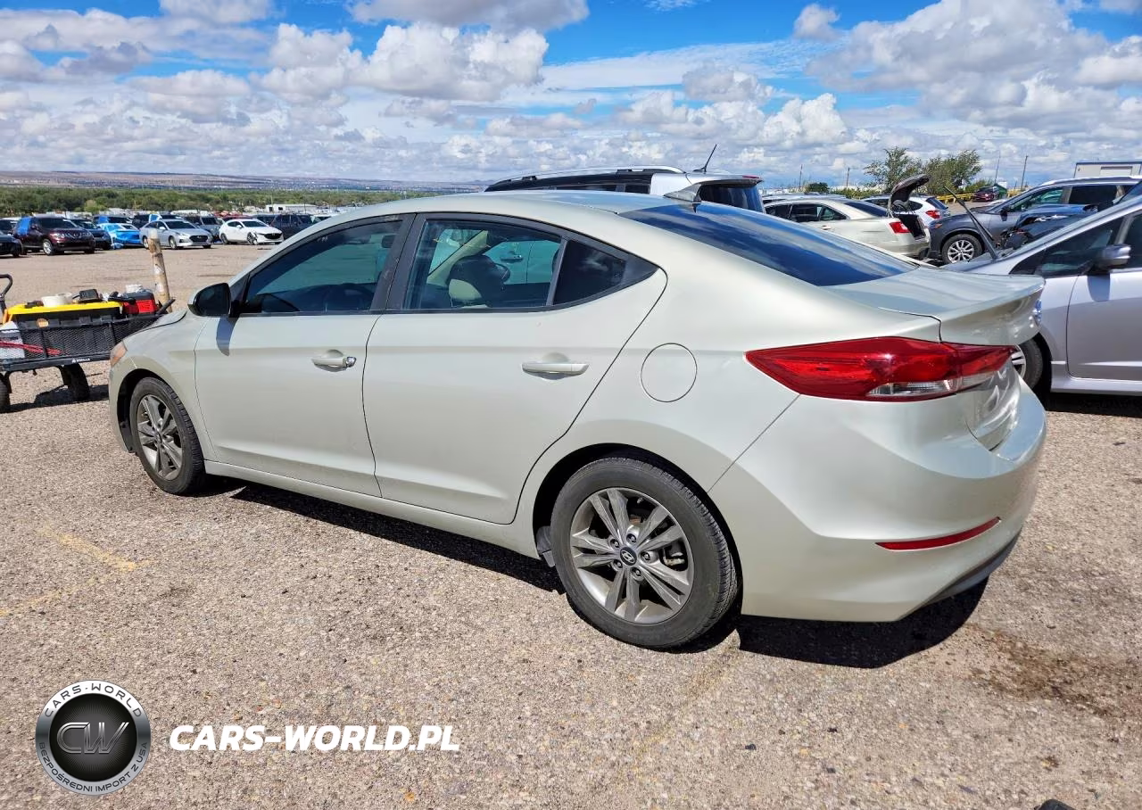 2018 Hyundai Elantra Sel VIN:5NPD84LF2JH365026 - 2