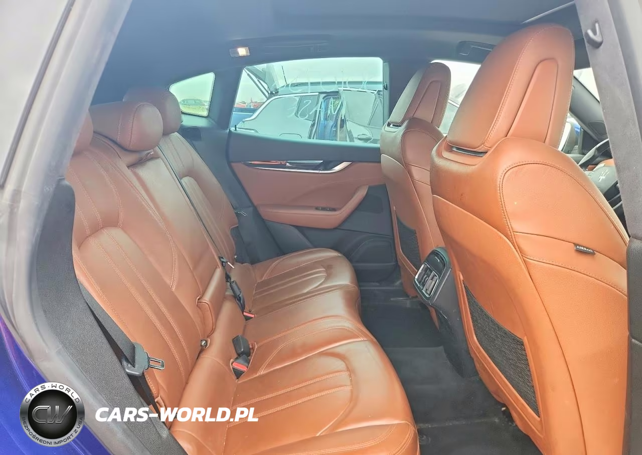 2017 Maserati Levante Sport VIN:ZN661XUS8HX245626 - 10