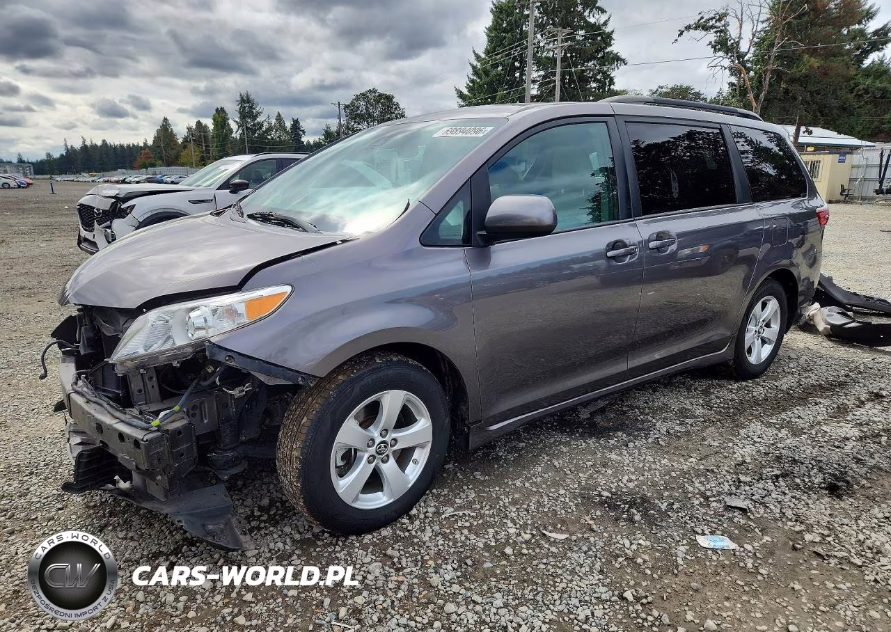 2018 Toyota Sienna Le