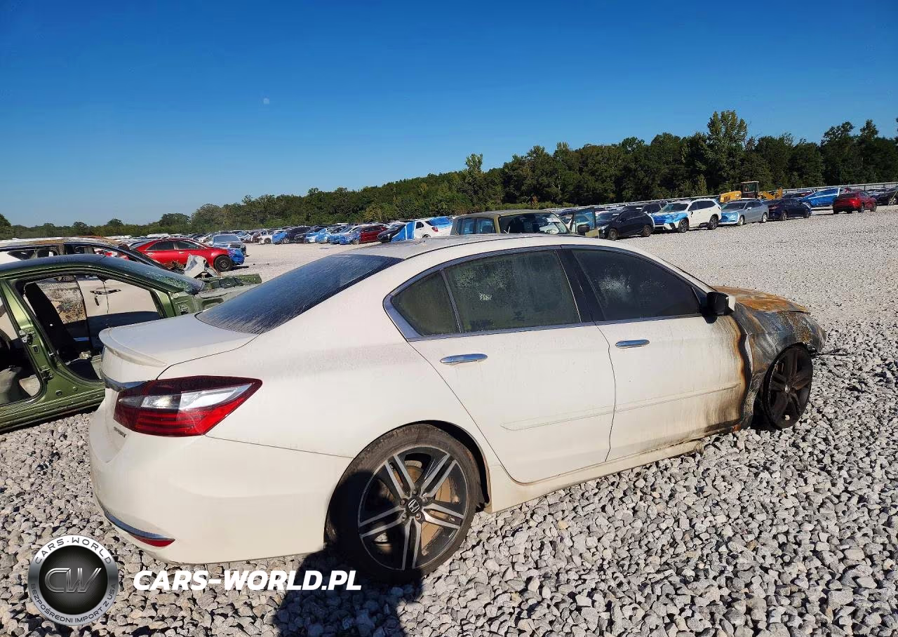 2016 Honda Accord Sport VIN:1HGCR2F51GA040000 - 3