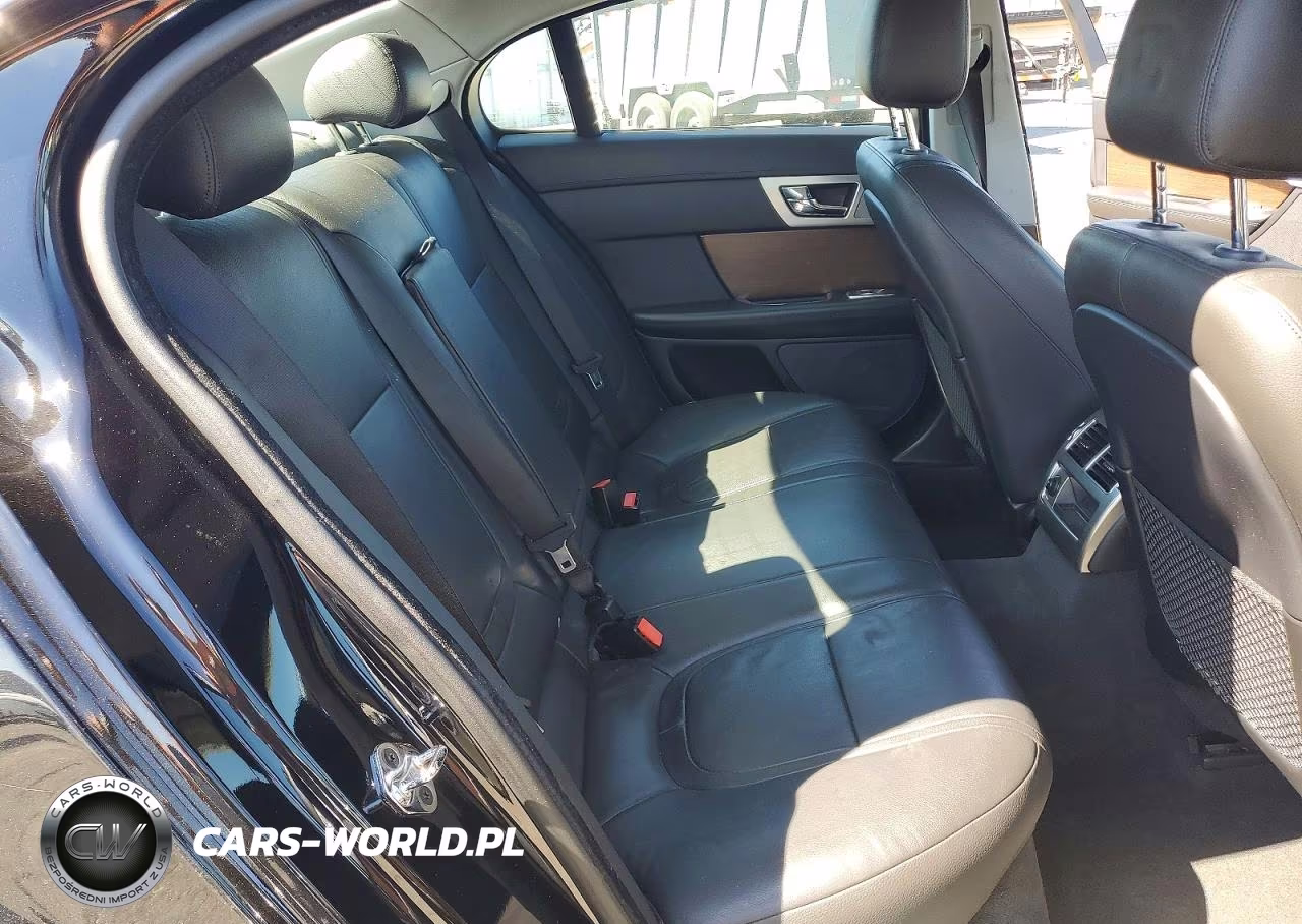 2013 Jaguar Xf VIN:SAJWA0E79D8S70057 - 10