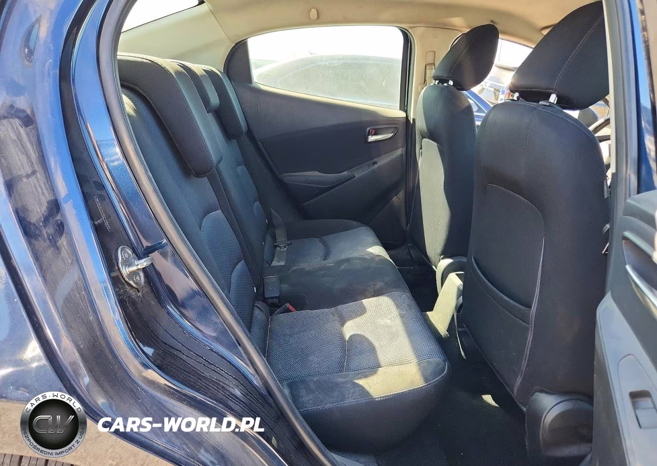 2016 Scion Ia Base VIN:3MYDLBZV3GY138040 - 10