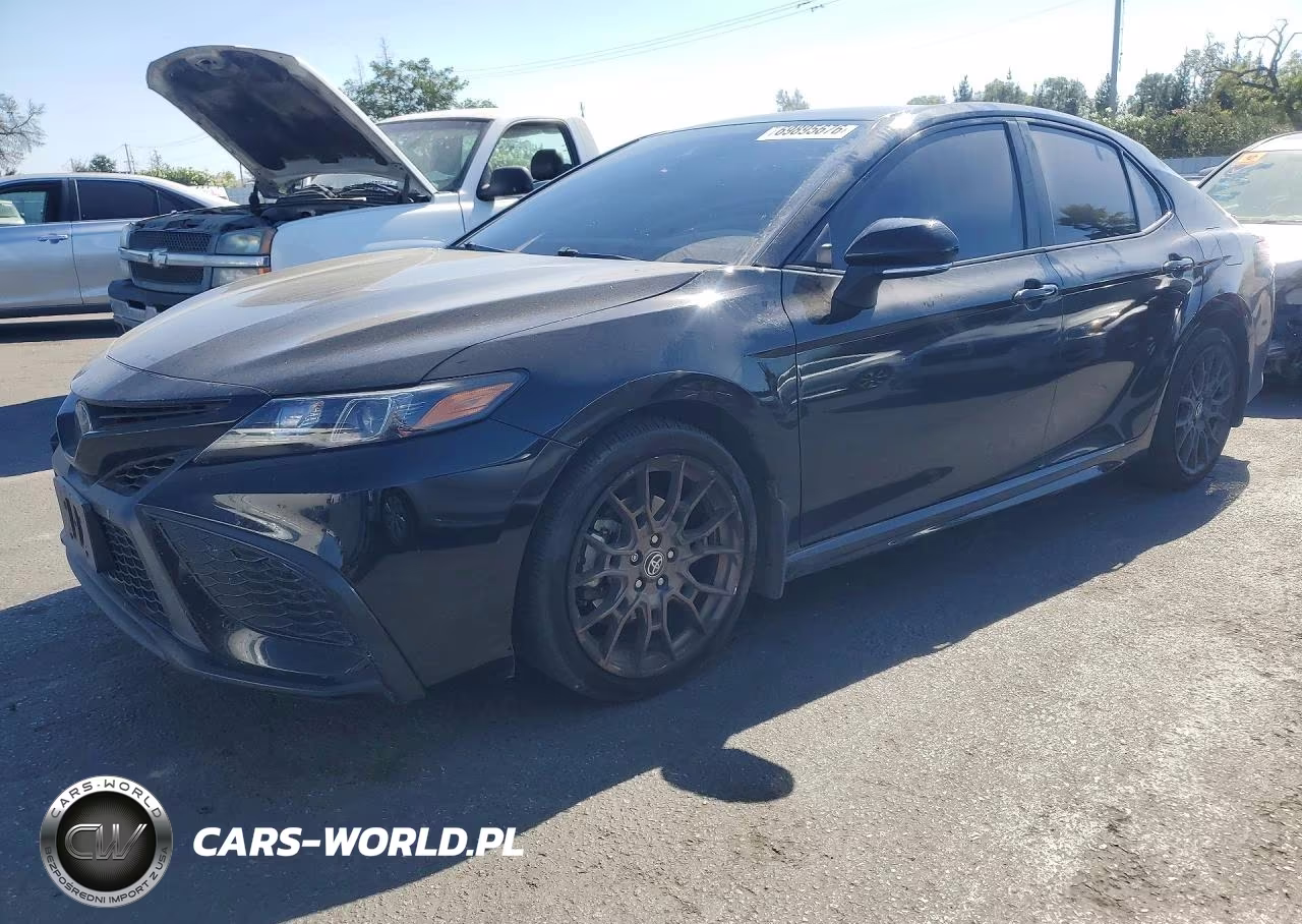 2023 Toyota Camry Hybrid Se Nightshade