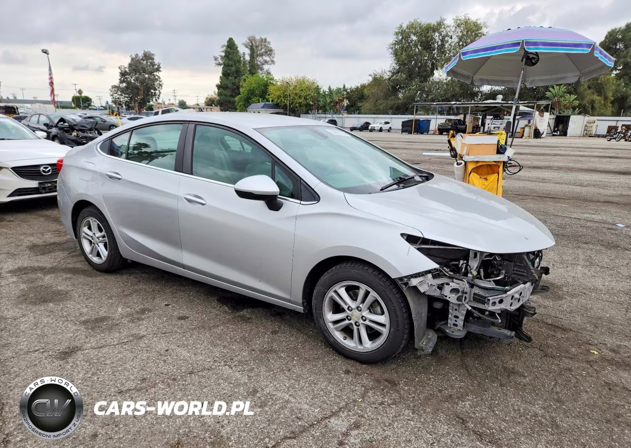2016 Chevrolet Cruze Lt VIN:1G1BE5SM7G7326881 - 4