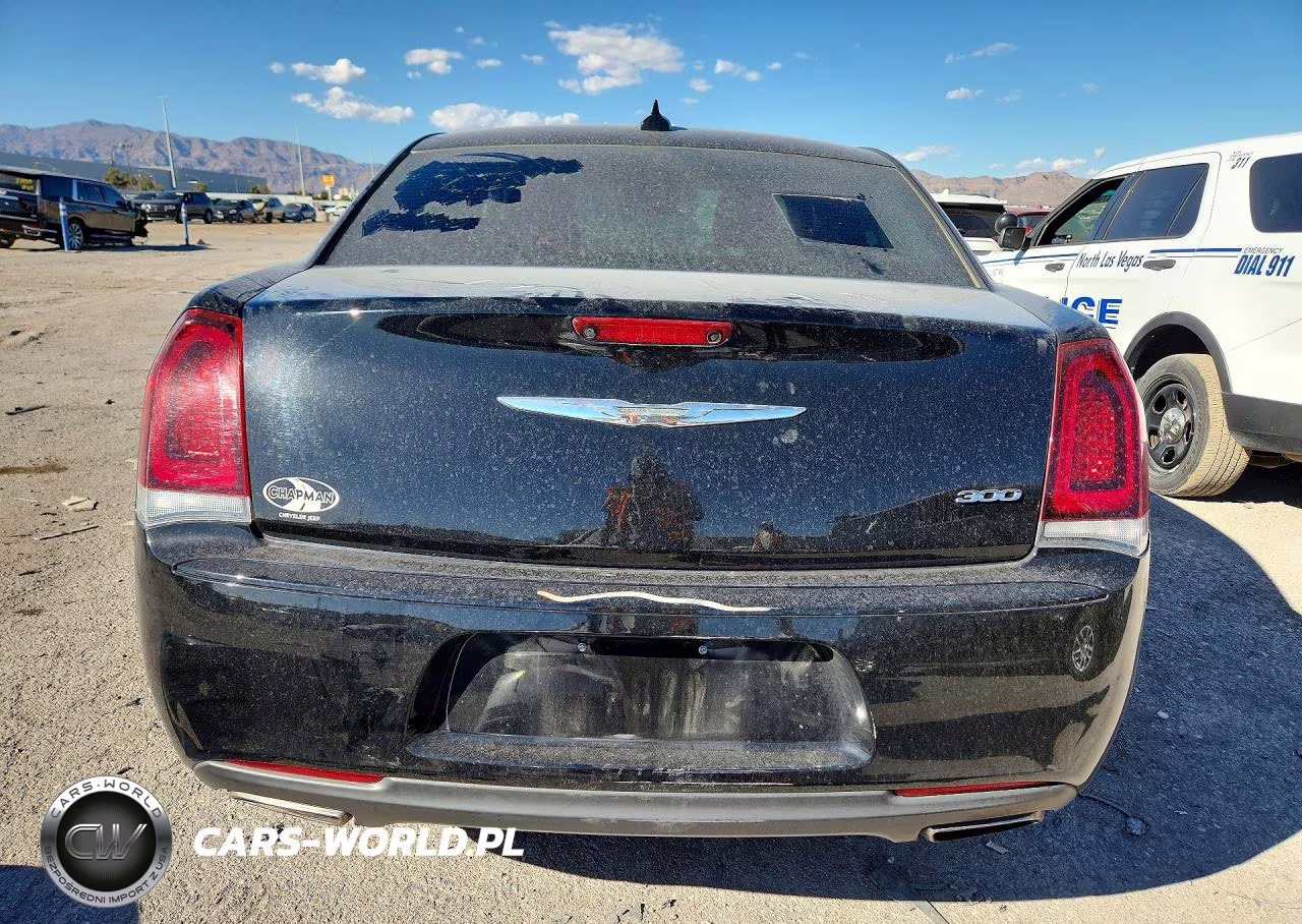 2020 Chrysler 300 Touring VIN:2C3CCAAG5LH128146 - 6