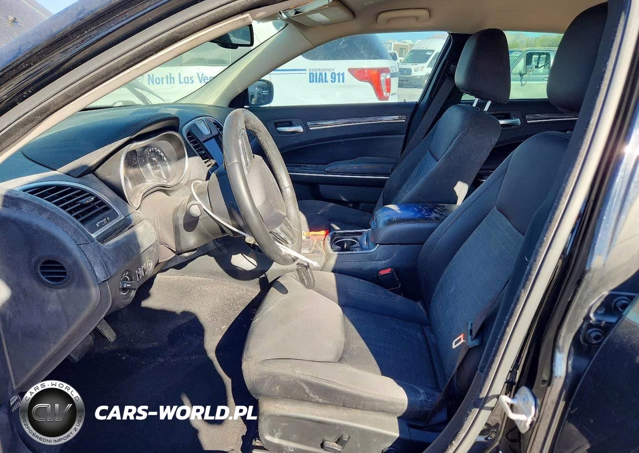 2020 Chrysler 300 Touring VIN:2C3CCAAG5LH128146 - 7