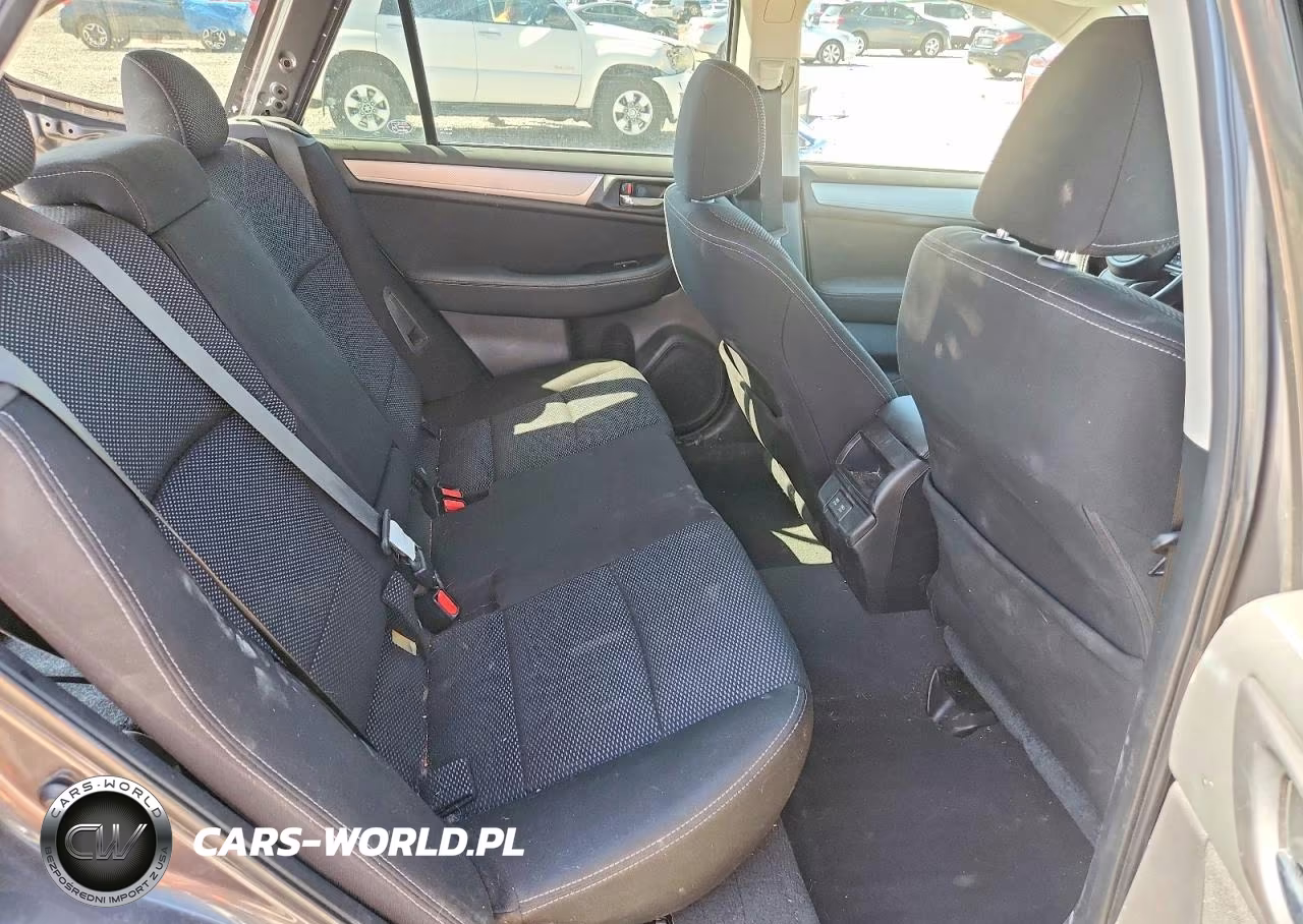 2019 Subaru Outback 2.5I Premium VIN:4S4BSAFC1K3201820 - 10