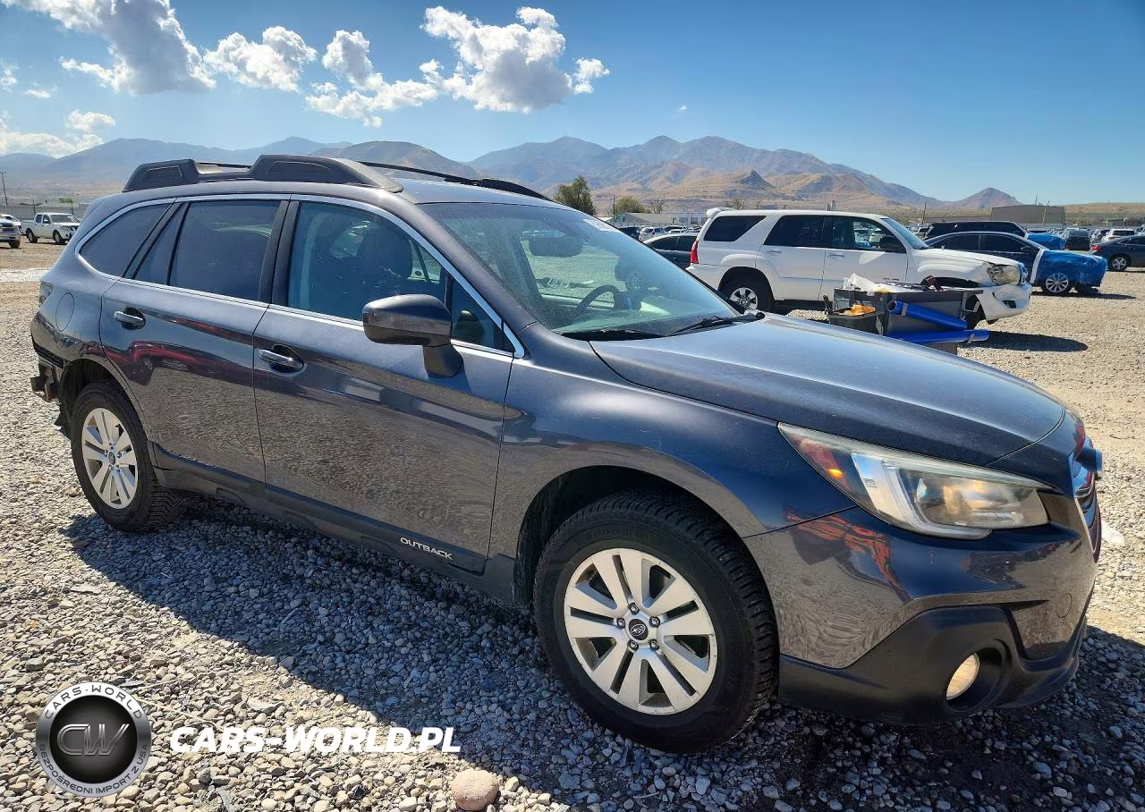 2019 Subaru Outback 2.5I Premium VIN:4S4BSAFC1K3201820 - 4