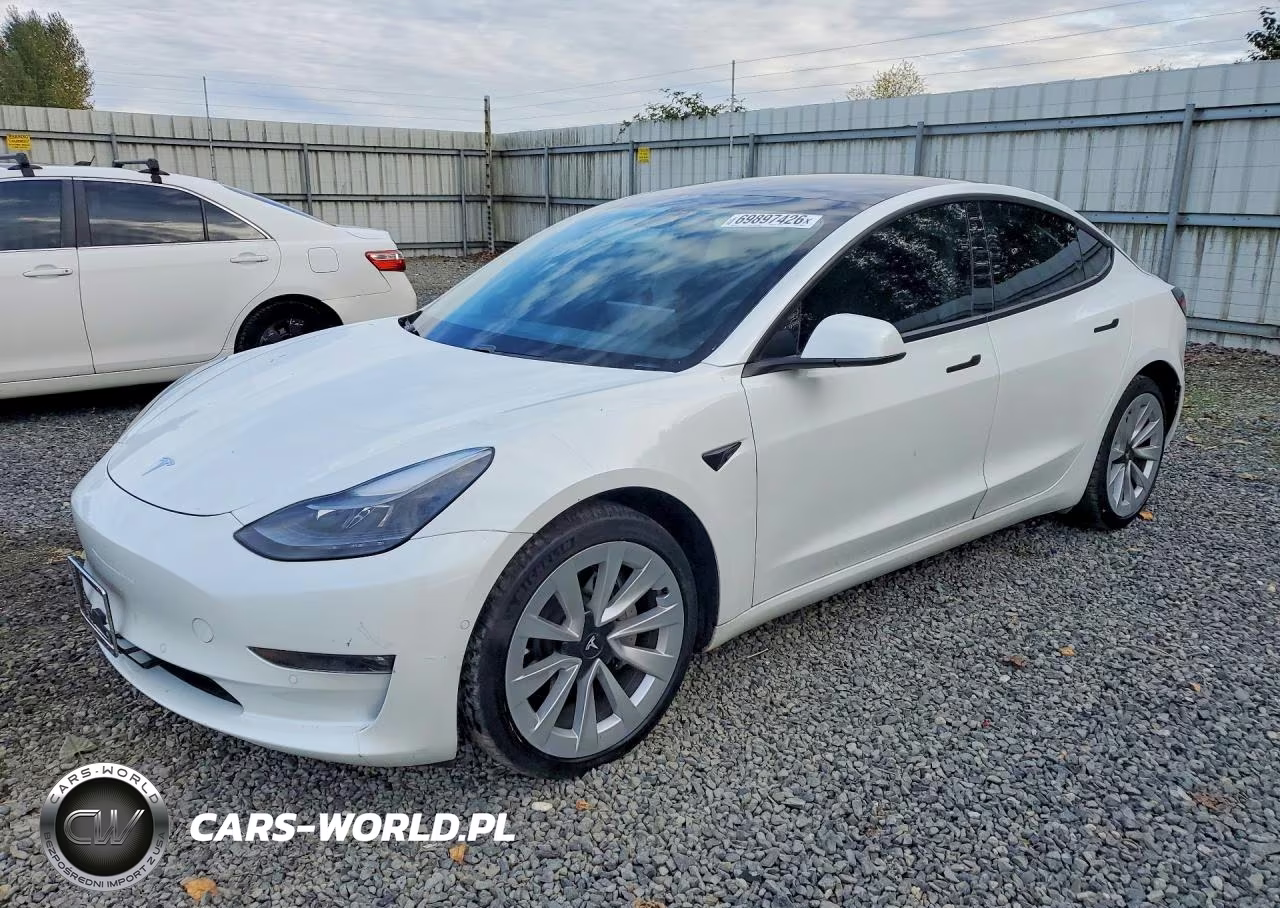2021 Tesla Model 3 – zdjęcie 1 z 12