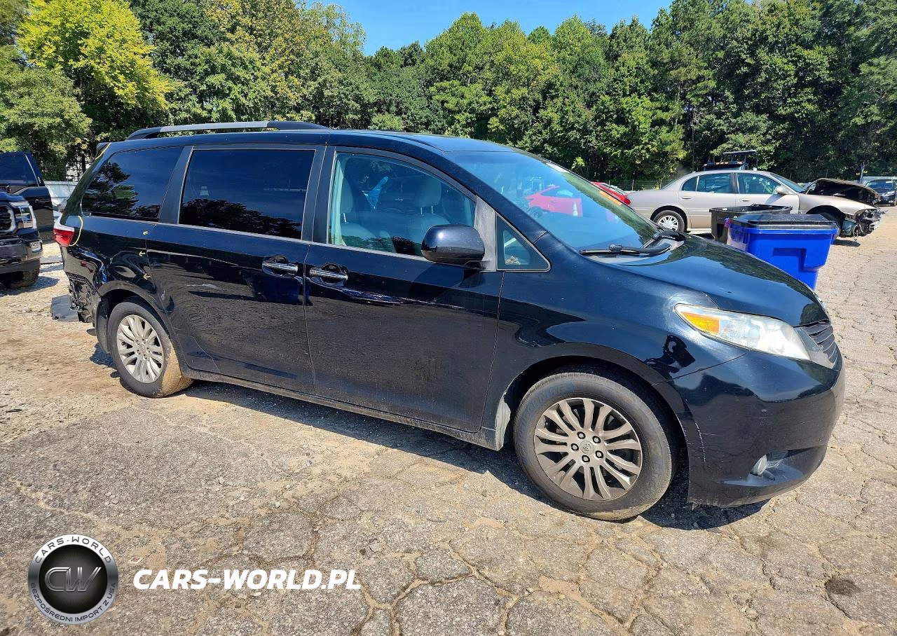2017 Toyota Sienna Xle Premium 8-Passenger VIN:5TDYZ3DCXHS863993 - 4
