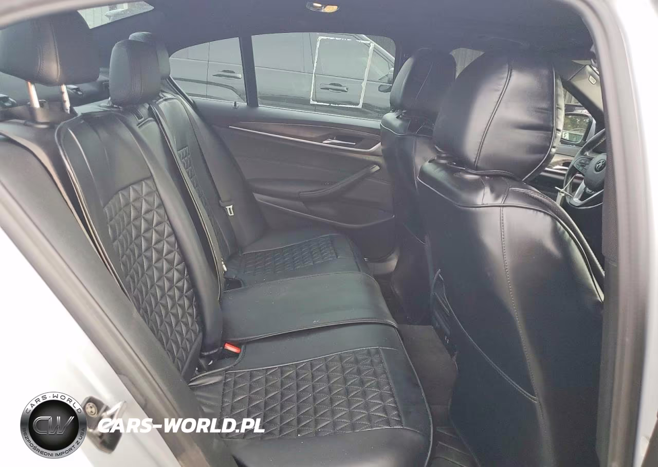 2020 BMW 530 Xi VIN:WBAJR7C08LCE53252 - 10