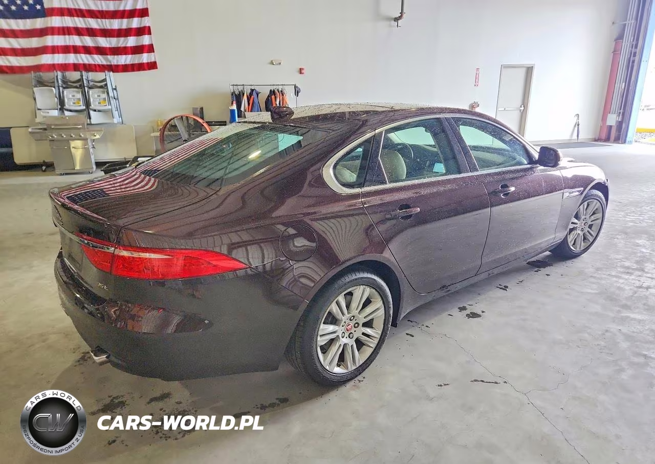 2017 Jaguar Xf Premium VIN:SAJBD4BV9HCY29254 - 3