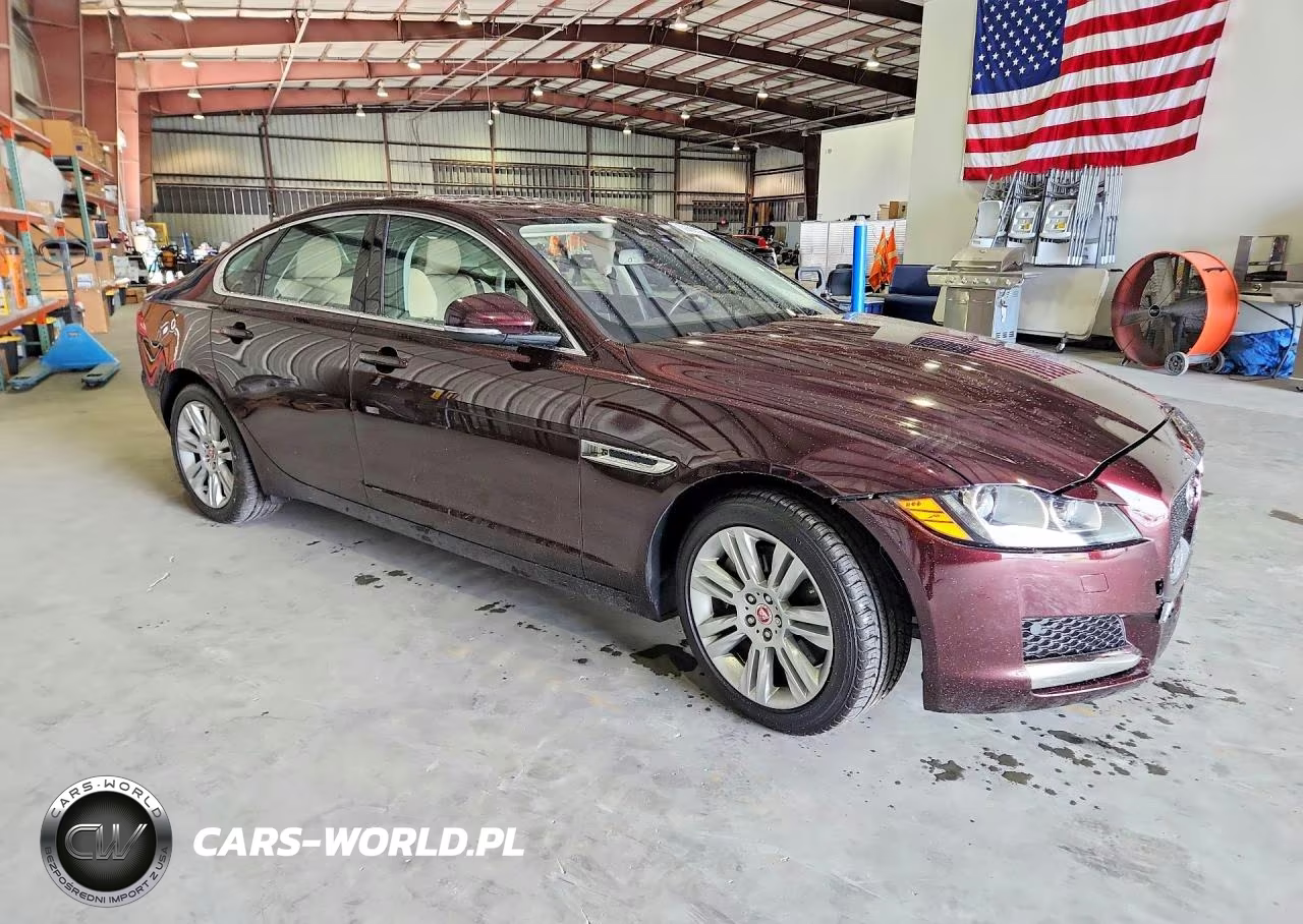 2017 Jaguar Xf Premium VIN:SAJBD4BV9HCY29254 - 4