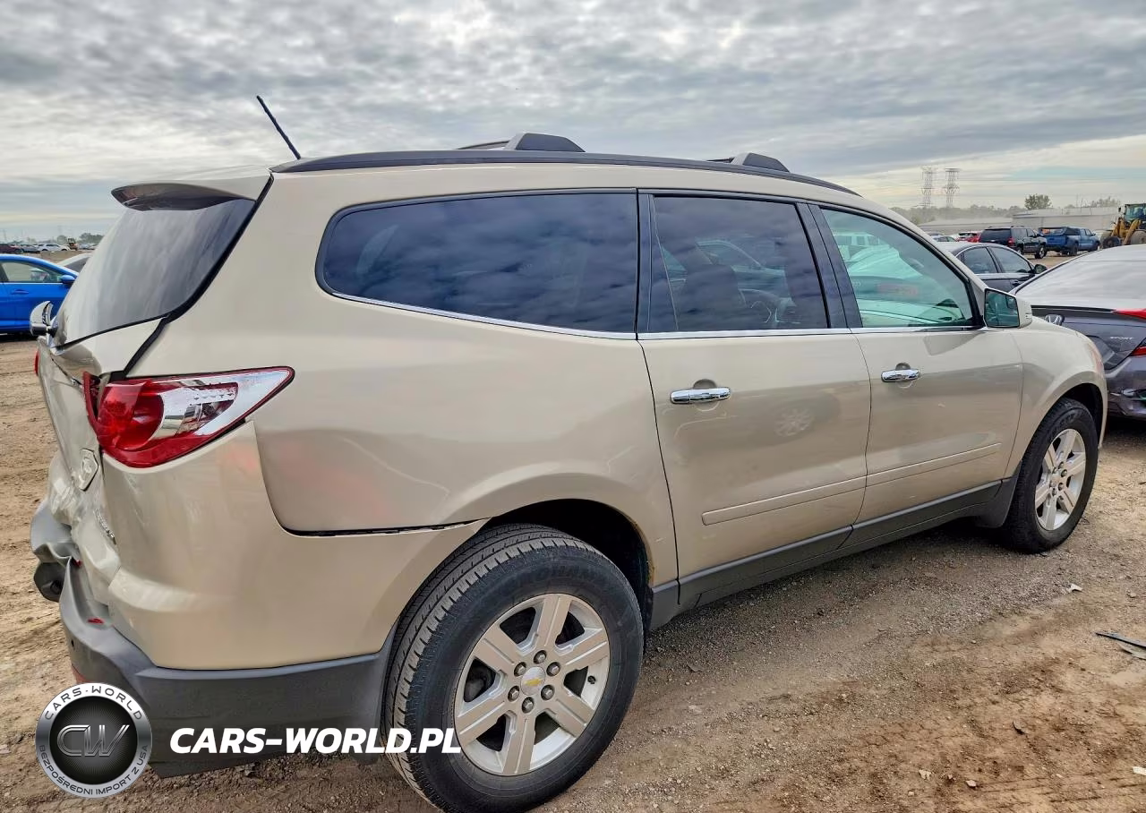 2011 Chevrolet Traverse Lt VIN:1GNKRJED6BJ413982 - 3