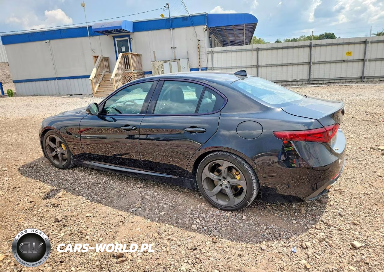 2017 Alfa Romeo Giulia VIN:ZARFAEBN7H7539236 - 2