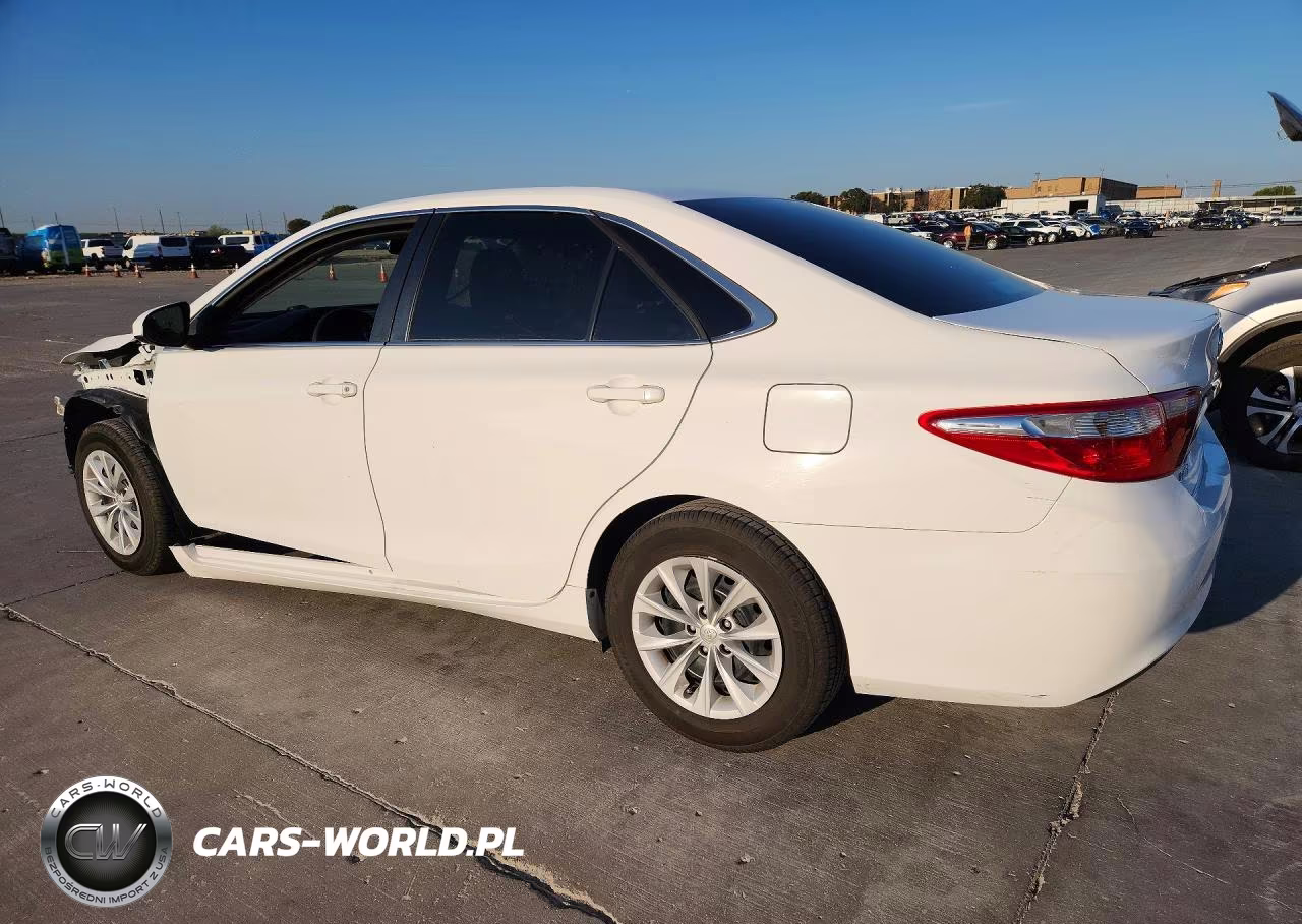 TOYOTA CAMRY LE VIN:4T1BF1FK7HU805001 - 2