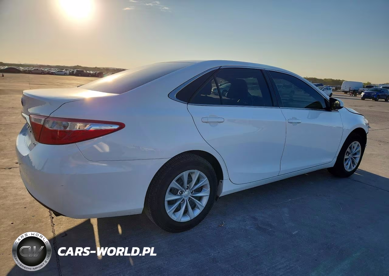 TOYOTA CAMRY LE VIN:4T1BF1FK7HU805001 - 3