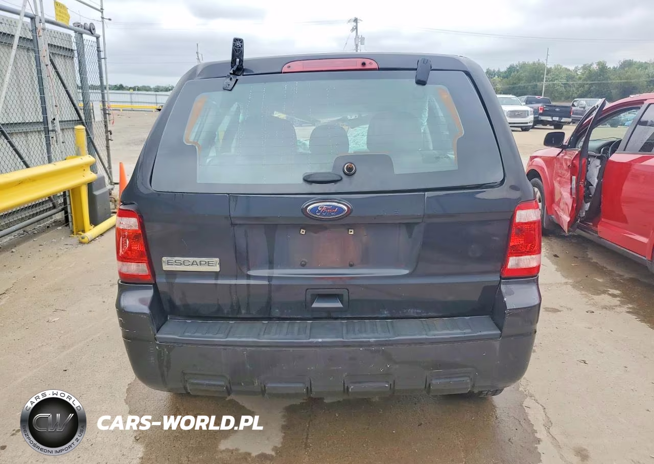 2011 Ford Escape Xls VIN:1FMCU0C76BKC61582 - 6