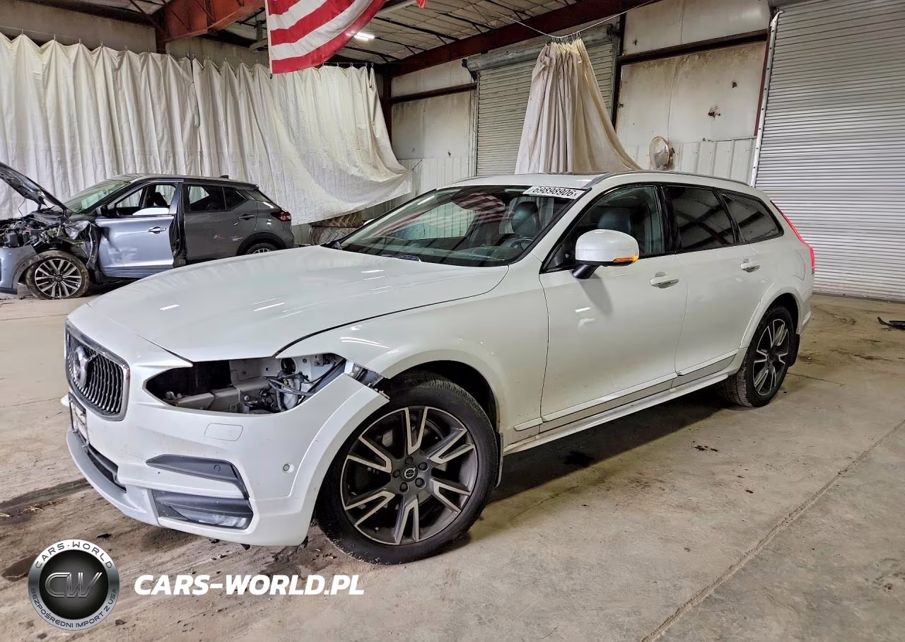 2017 Volvo V90 Cross Country T6 Inscription – zdjęcie 1 z 13