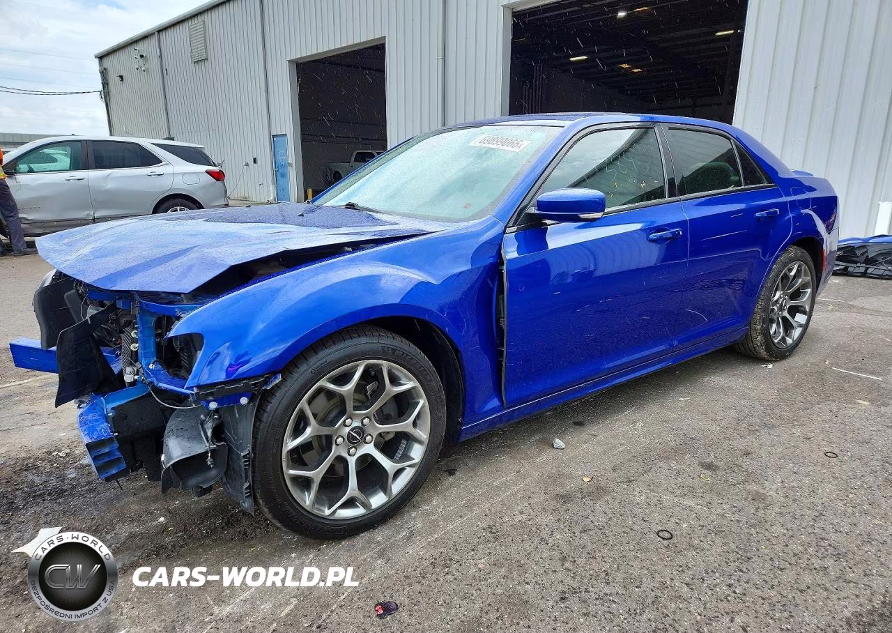 2018 Chrysler 300 S VIN:2C3CCABT1JH274830 - 1