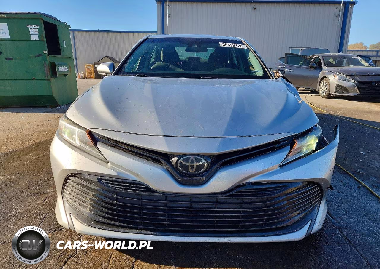 2018 Toyota Camry L VIN:4T1B11HKXJU535733 - 5