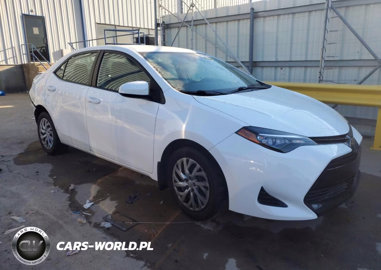 2017 Toyota Corolla Le VIN:2T1BURHE4HC852130 - 4